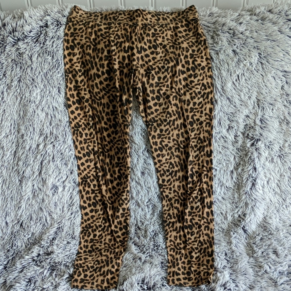 Pink cheata leggings